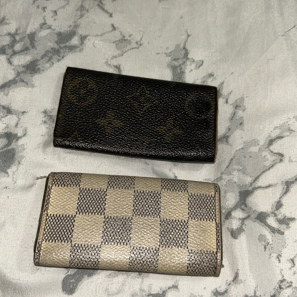 Louis Vuitton Cream and Brown Wallets Bundle with Damier and Monogram Designs - Picture 4 of 6